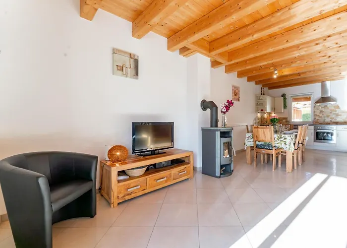 Am Sonnenpiste Holiday home Kotschach-Mauthen